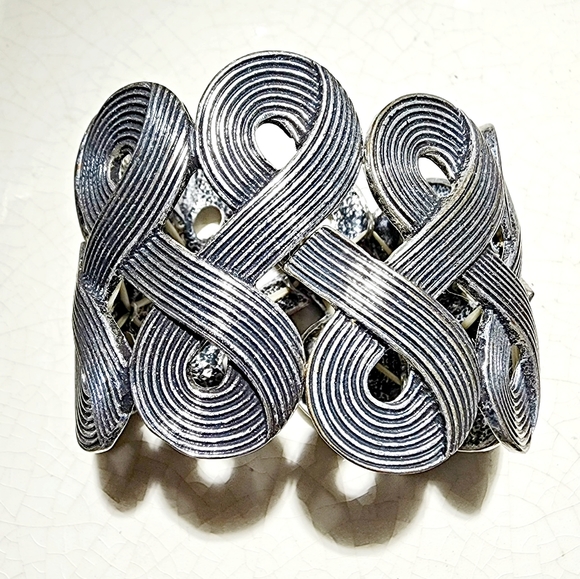 90s Wide figure 8 infinity silver woven stretch bracelet - Picture 2 of 5